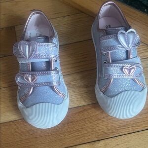 Harper Canyon Sparkly Kids Sneakers with Heart Accents /Brand New